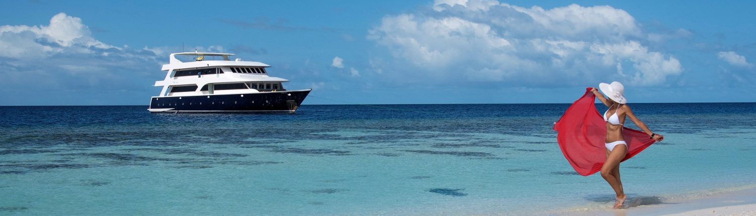 barca da crociera alle Maldive